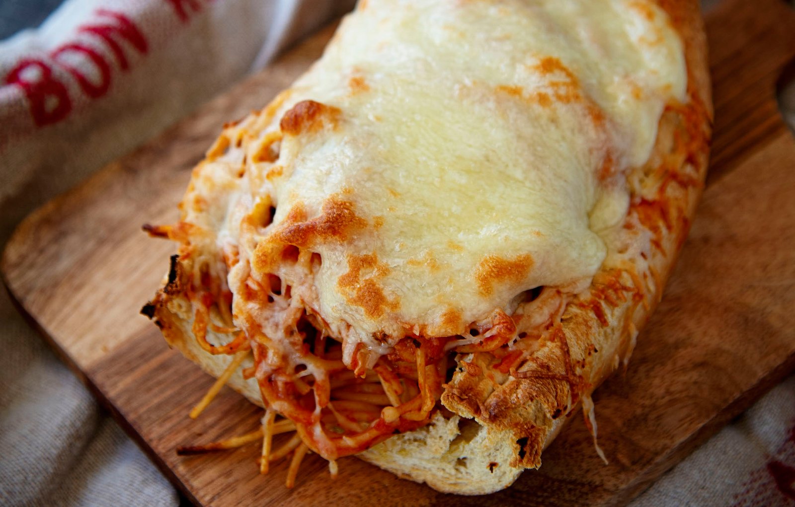 Delicious Spaghetti Bread