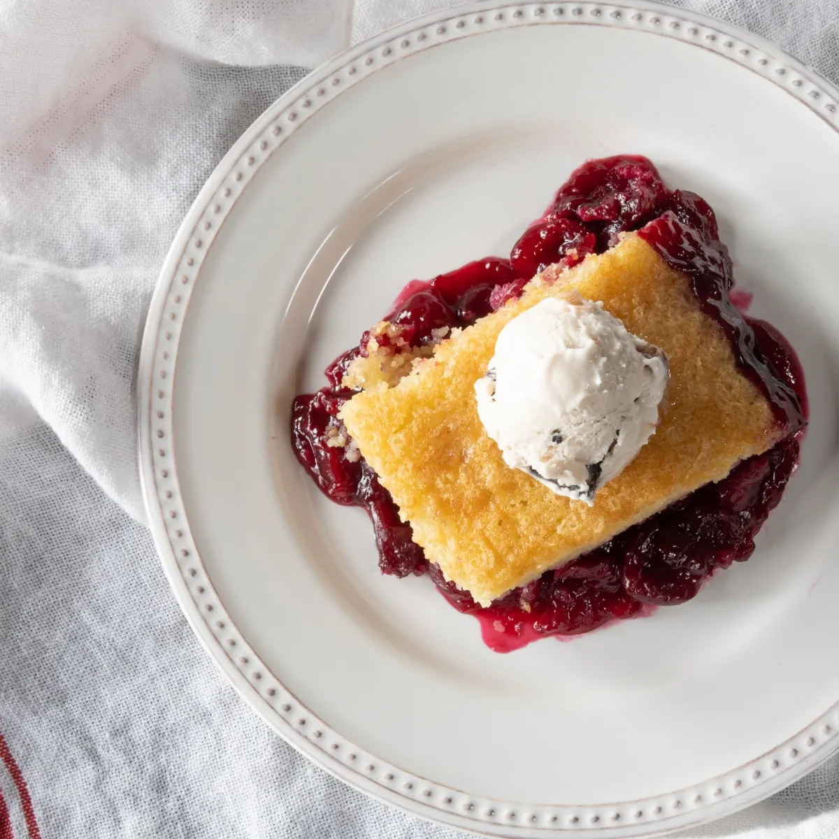 Easy Cherry Cobbler