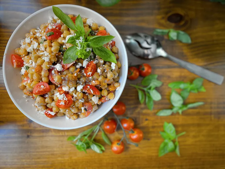 Cranberry Apple Pecan Quinoa Salad